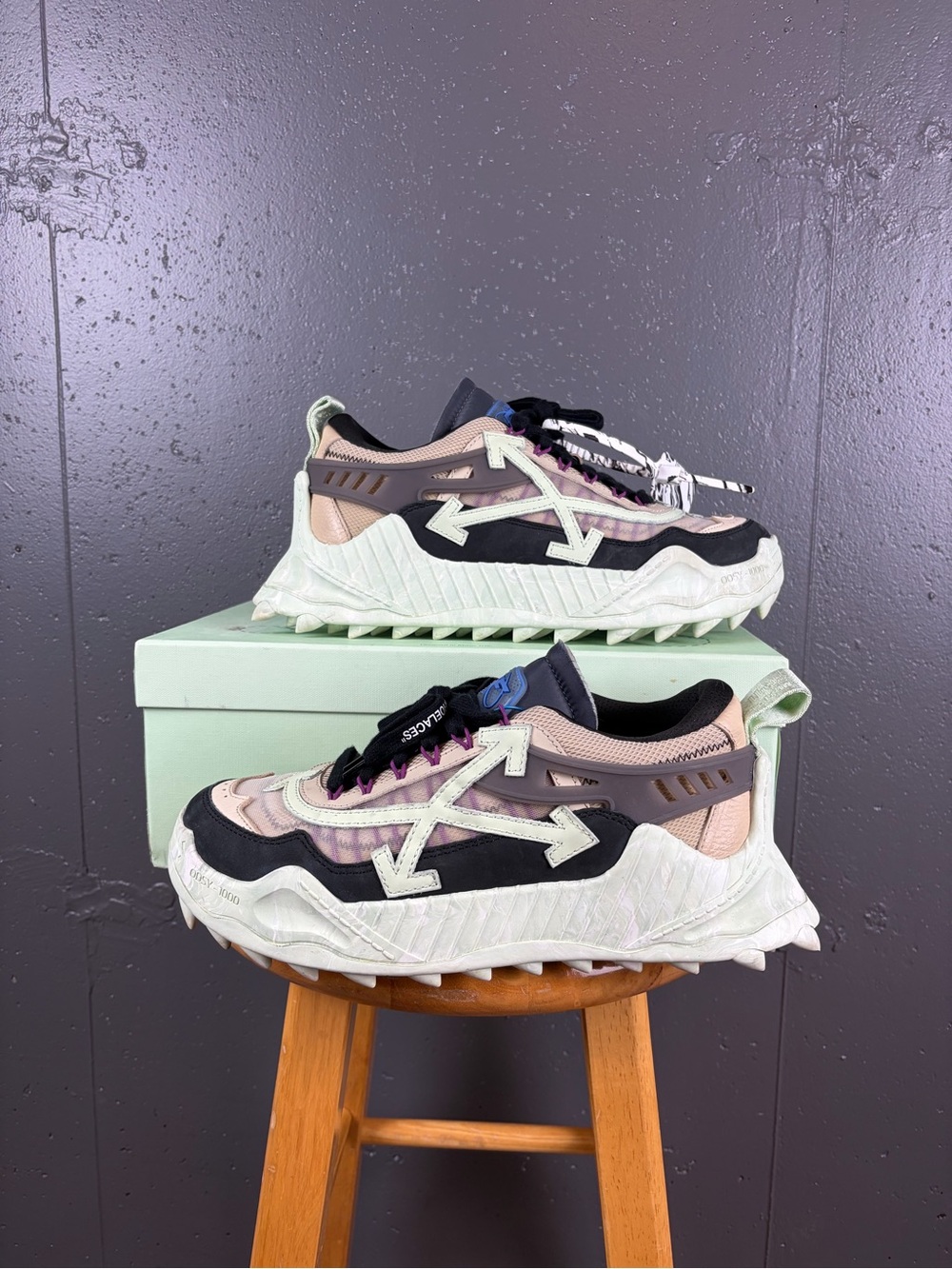 Off-White ODSY-1000 'Black Mint’ SZ 42/9 Preowned OG Box
